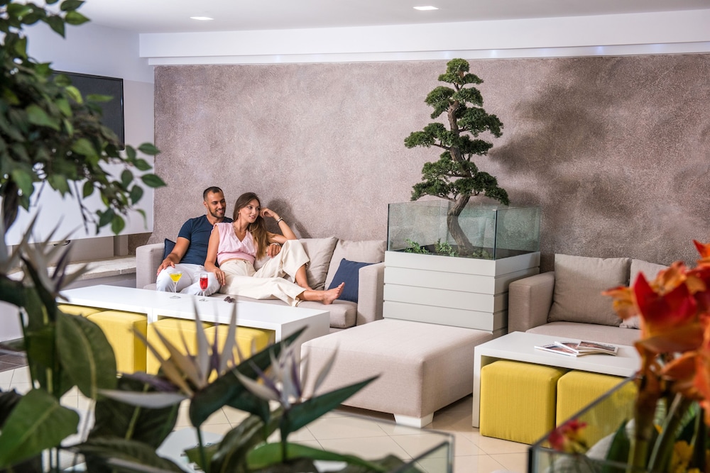 Mistral Mare Hotel 6/38