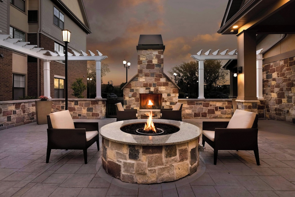Residence Inn Milwaukee Brookfield 26/50