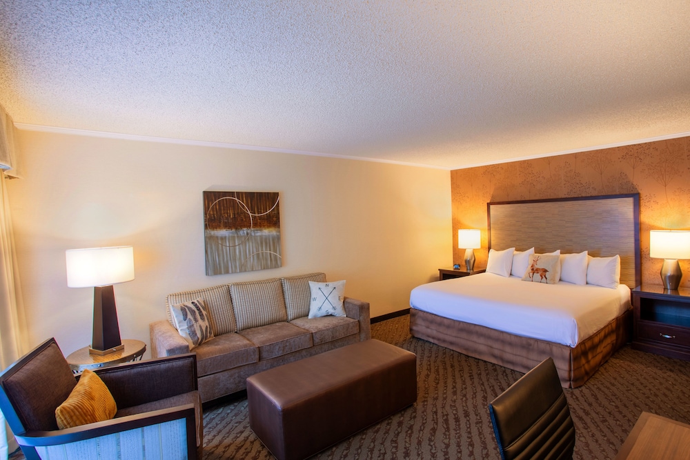 Valley River Inn 12/50