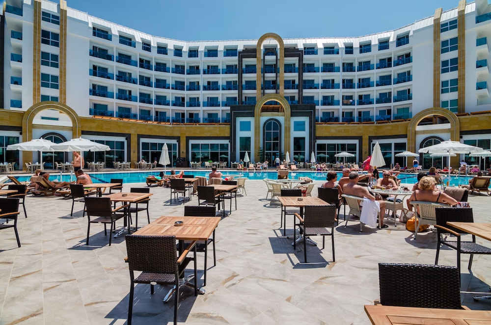 The Lumos Deluxe Resort Hotel and Spa 53/60