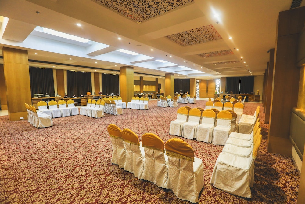 Rudraksh Club & Resort 23/27