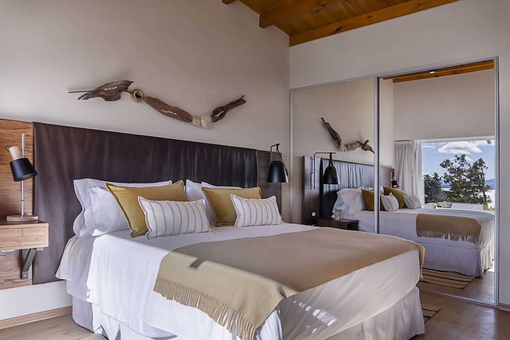 Room at Aguila Mora Suites & Spa, BARILOCHE