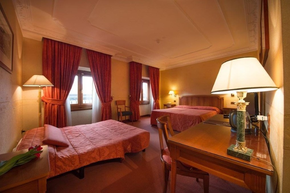Strozzi Palace Hotel 24/42
