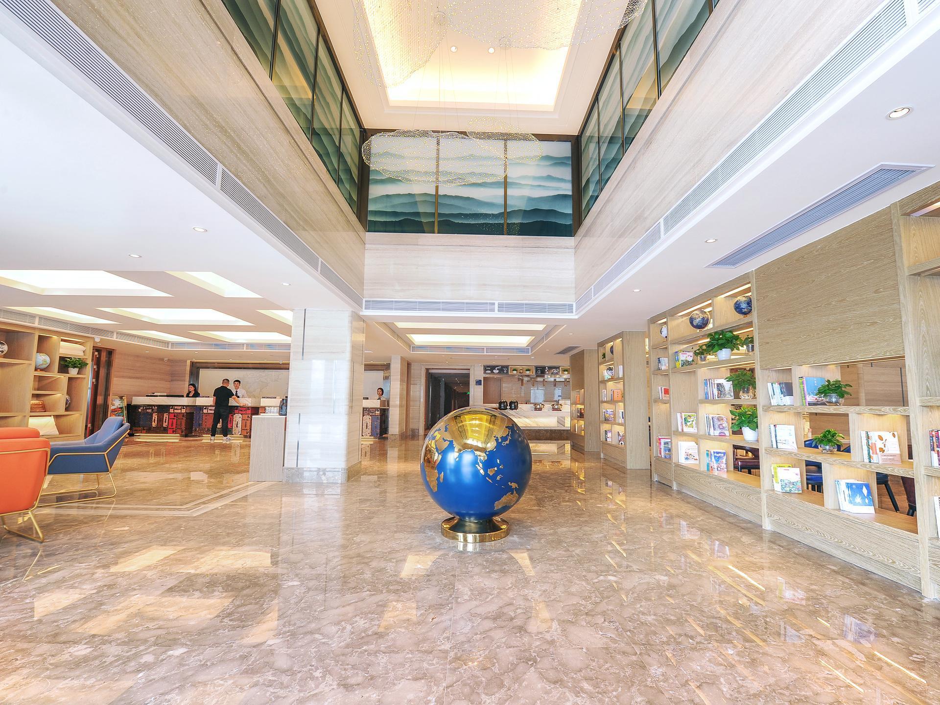 Kyriad Marvelous Hotel Shenzhen Liuyue Metro Station 34/35