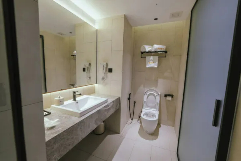 غرفة بسريرين منفصلين بإطلالة على الجبل، Roxy Beach Resort 3/3