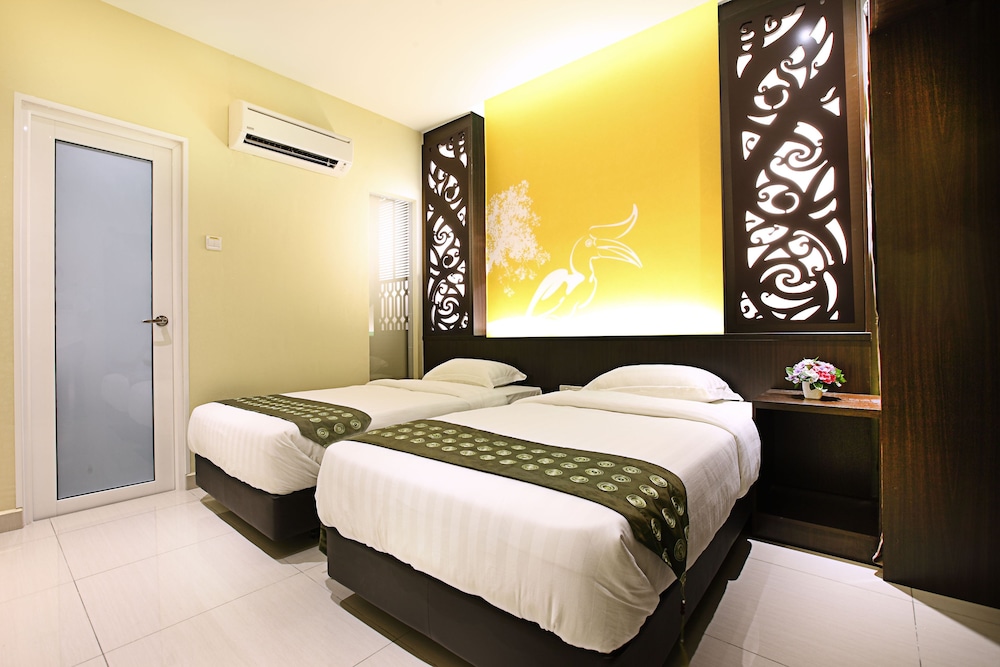 SRI ENSTEK HOTEL 36/53