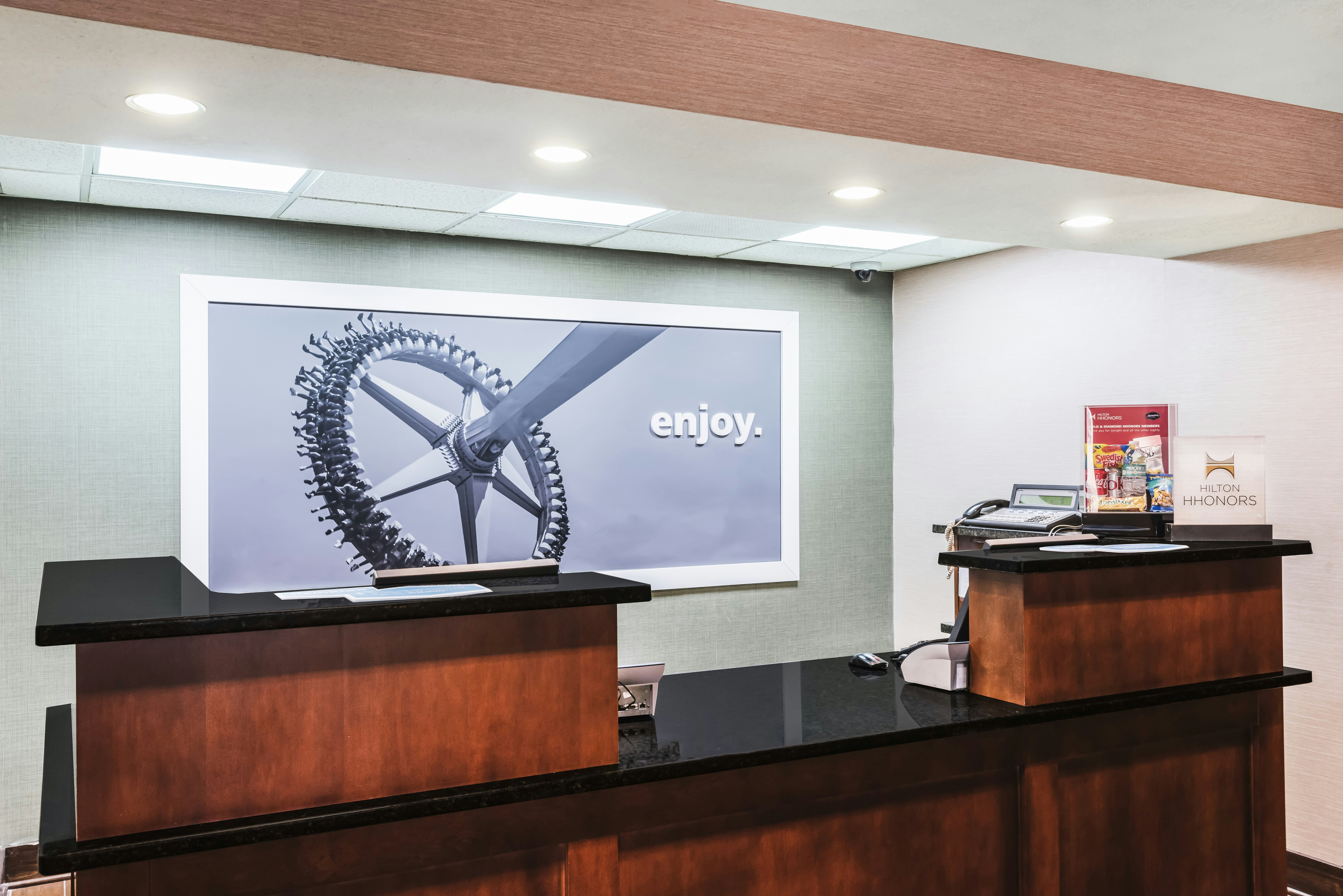 Hampton Inn West-Springfield 2/16