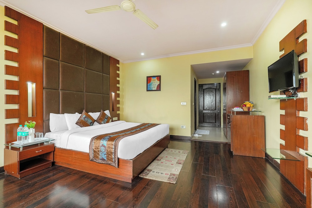 Superior, Double Bed, Valley View