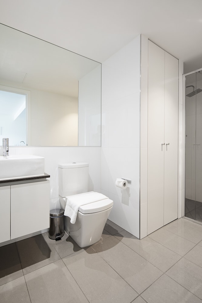 شقة بسرير كوين وسريرين منفصلين بشرفة بغرفتي نوم، RNR Serviced Apartments North Melbourne 3/4