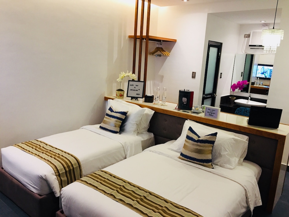 White Breeze Palawan Boutique Hotel 12/69