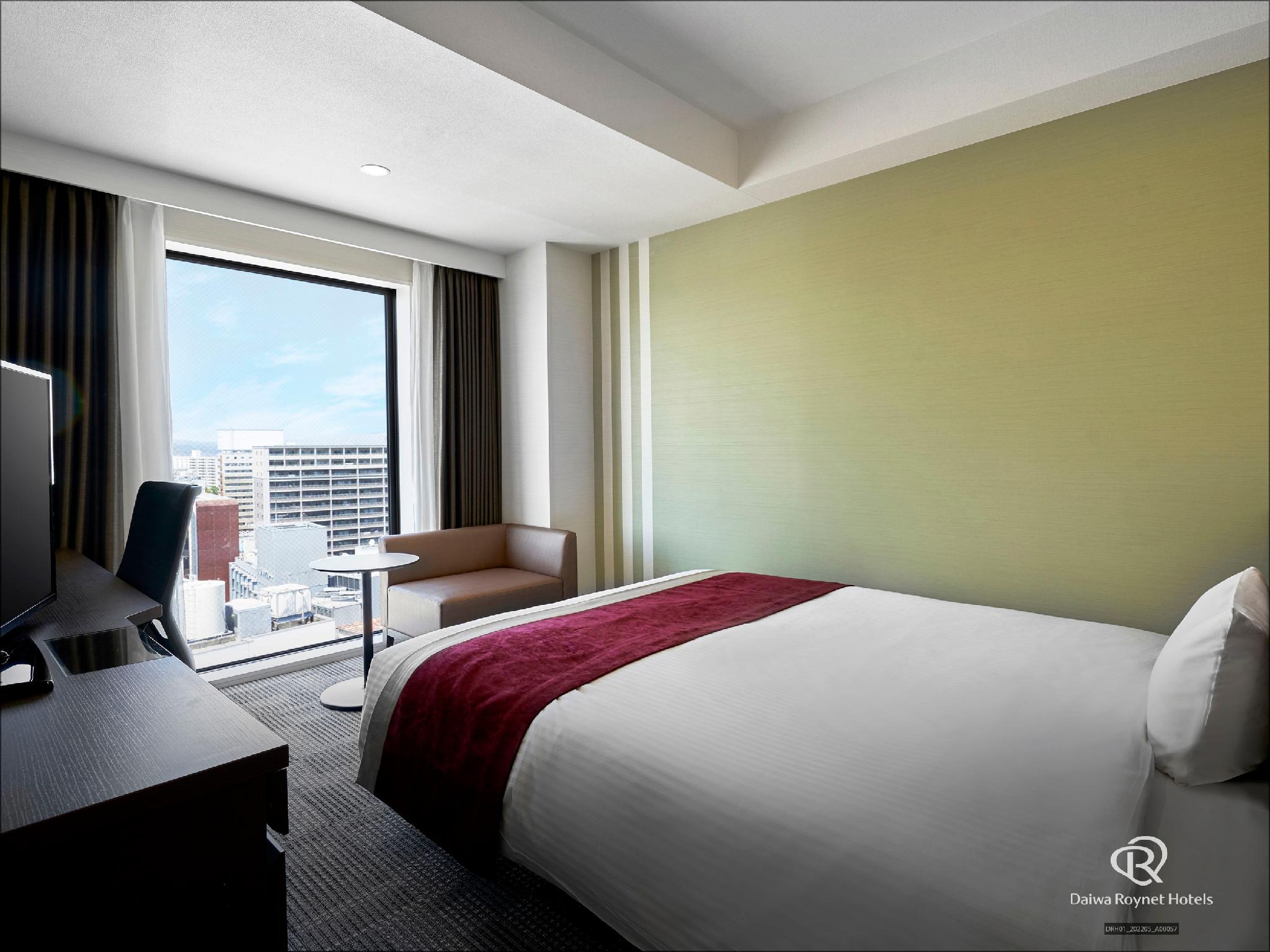 Moderate, Single, Queen Bed