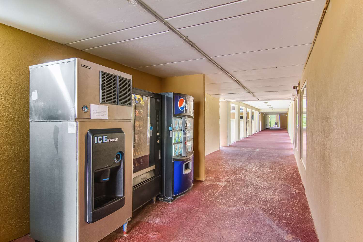 Suburban Studios Hotel Kingsland Near I-95 29/33
