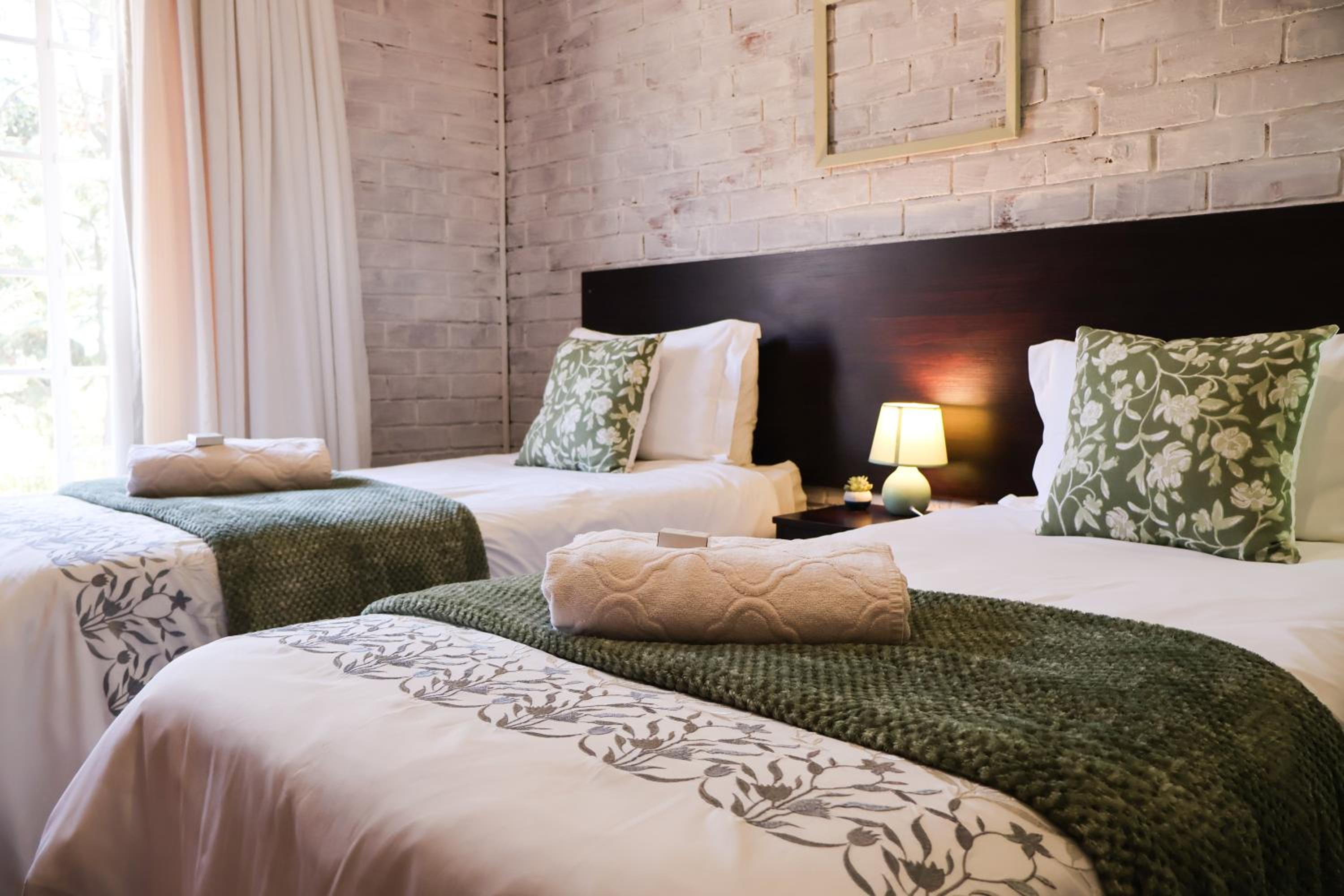 Eddies B&B/Self-catering 11/30