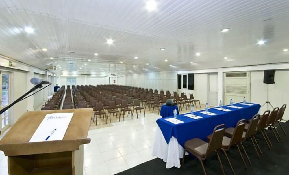 THERMAS HOTEL AND RESORT 34/50