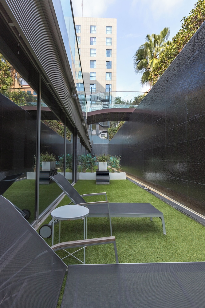 Primus Valencia Hotel 70/74