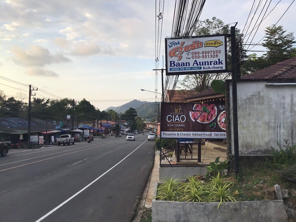 Baan Aunrak Koh Chang 33/44