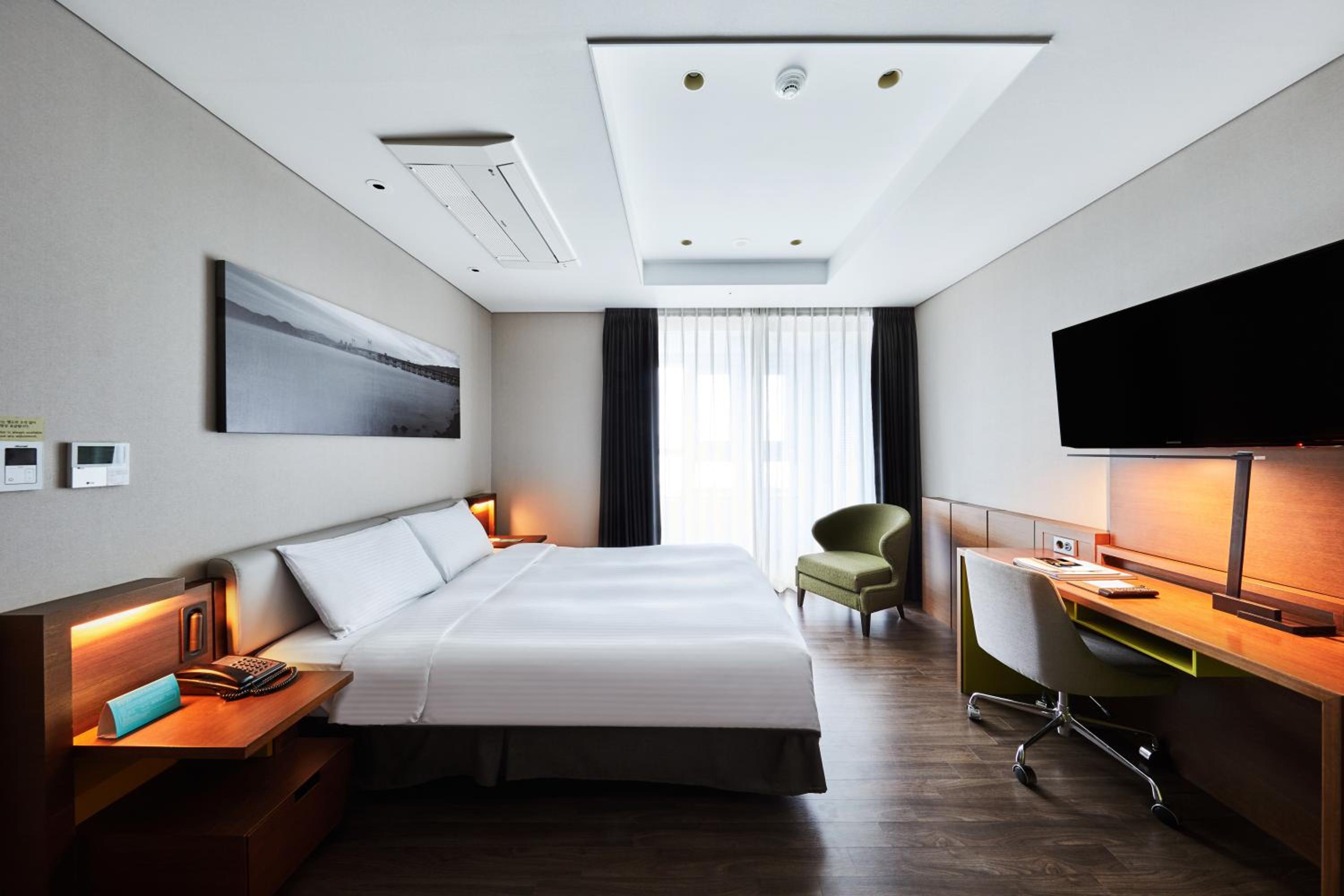 Studio, Double Bed