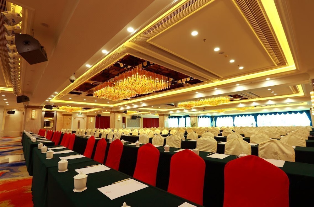 Pantower International Hotel 40/50