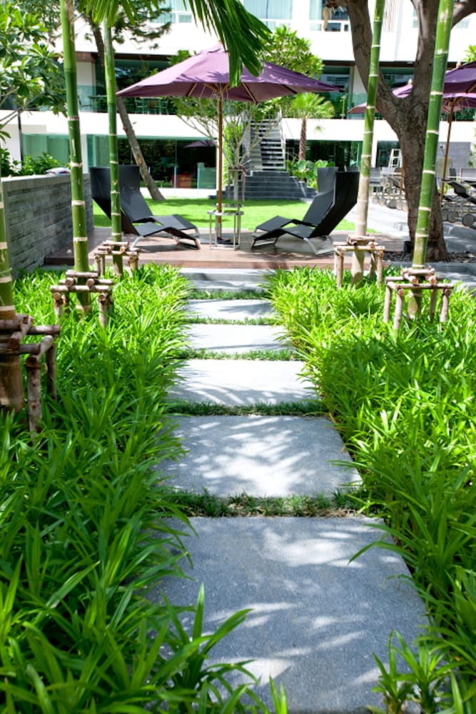 SORA Resort & Suites Sukhumvit 68/73