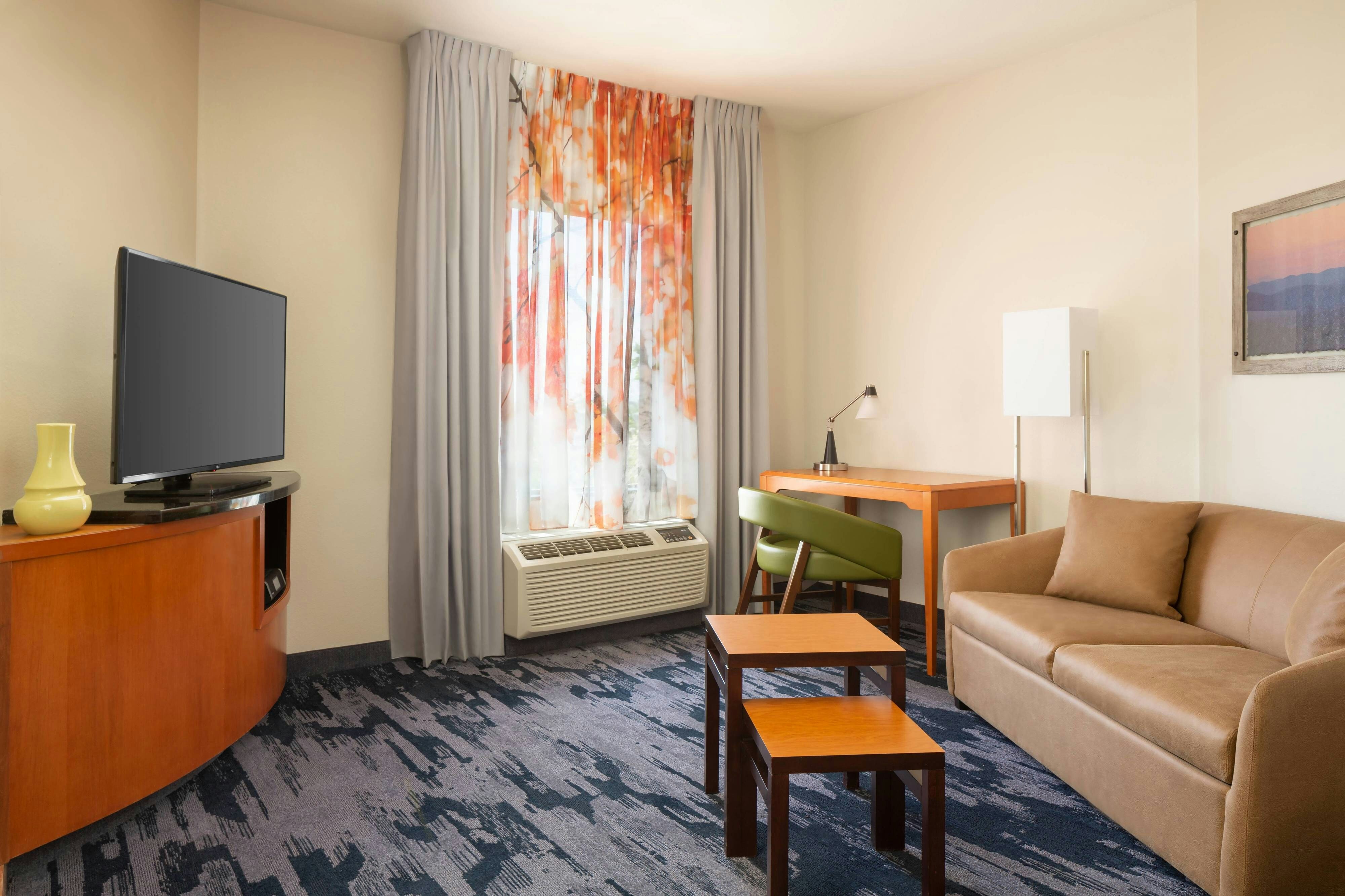 Fairfield Inn and Suites by Marriott Selma Kingsburg 19/36