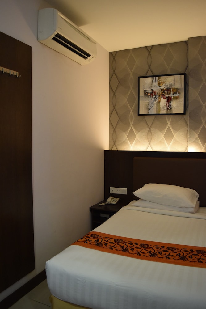 Sunrise Hotel 14/46