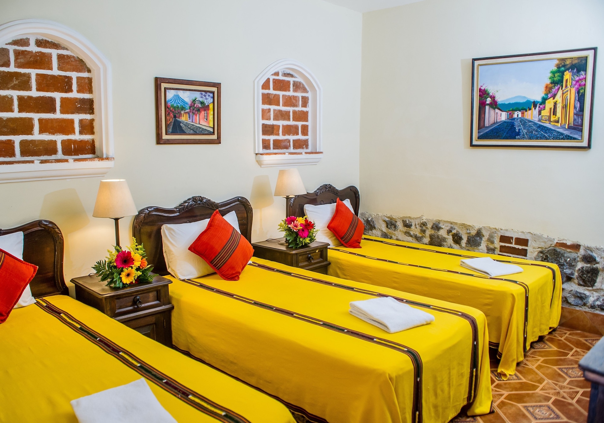 STANDARD, TRIPLE, PRIVATE BATHROOM, COURTYARD AREA