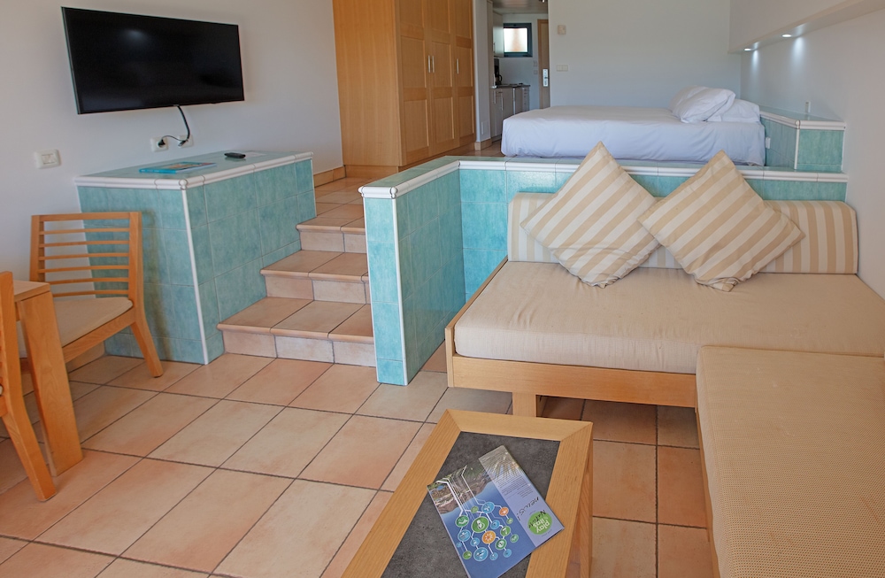 Playitas Aparthotel 24/50