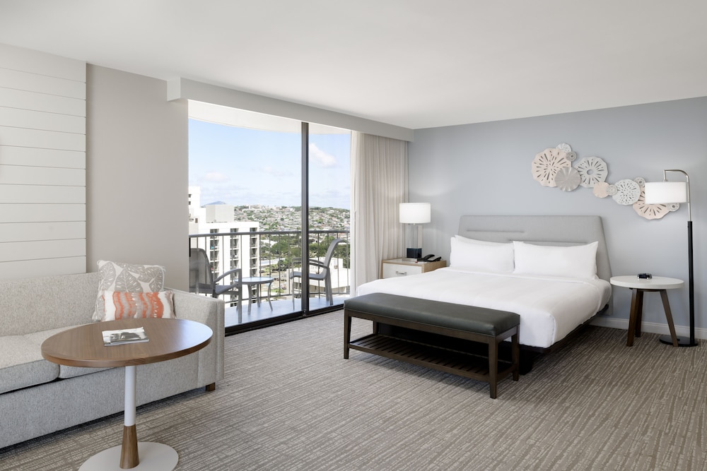 Waikiki Beach Marriott Resort and Spa 7/41