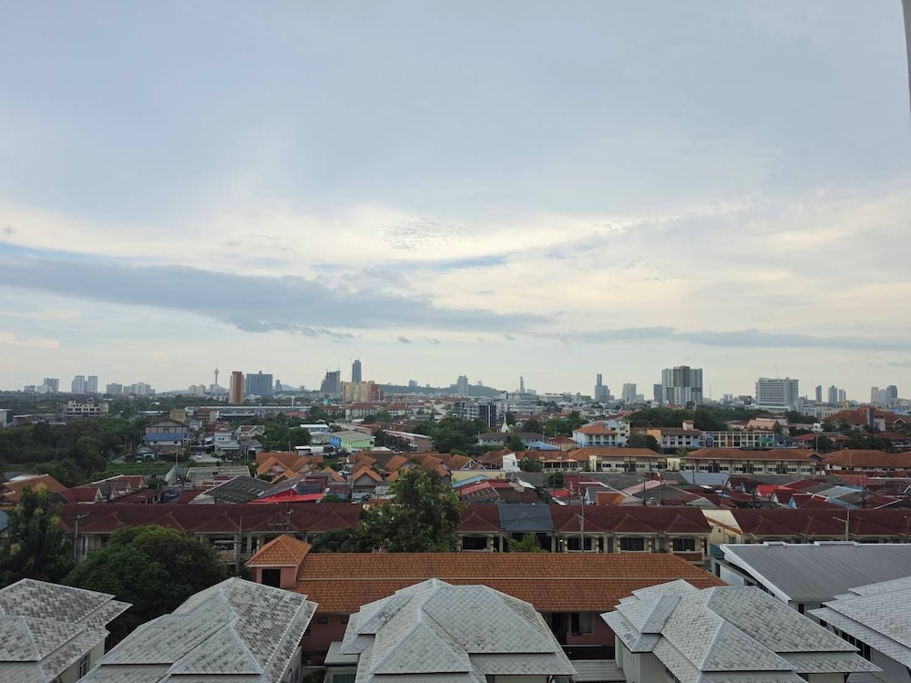 Retreat Resort Pattaya 81/86