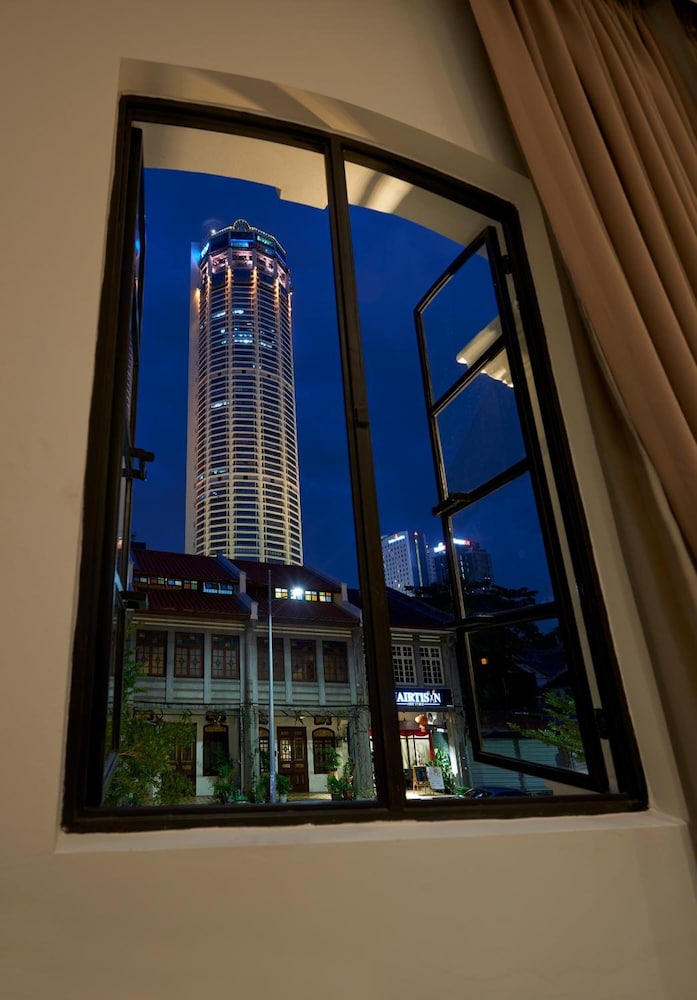 Macalister Terraces Hotel 2/37