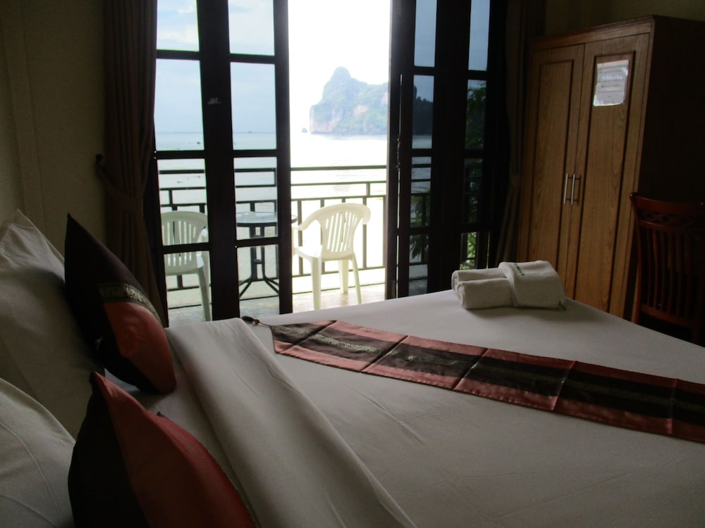 Phi Phi Green House 16/49