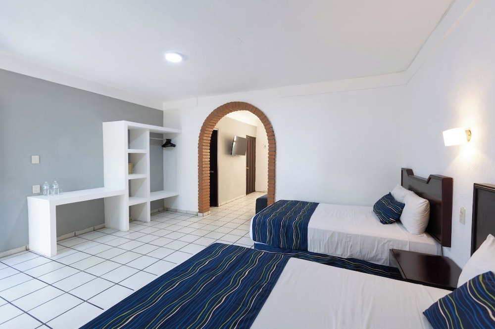 Room, 2 Double Beds, Pool Area, Costa Alegre Hotel And Suites 2/4