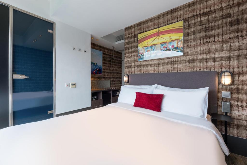 The Aberdeen by Ovolo, a Wyndham Hotel 11/28