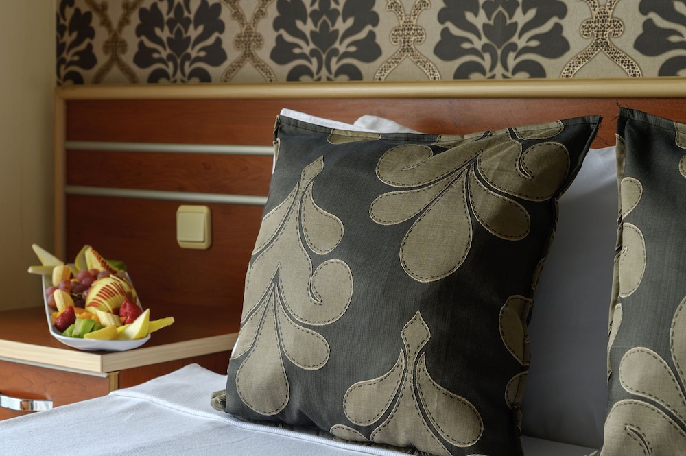 Grand Hotel Derin 8/50