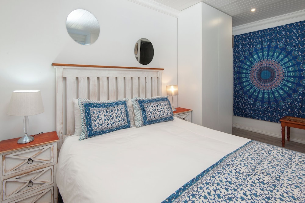 APARTMENT, QUEEN BED