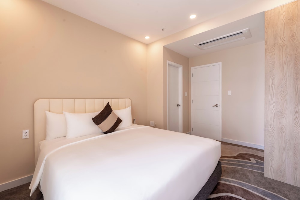 Family Suite, Junior Suite, 2 King Beds, City View