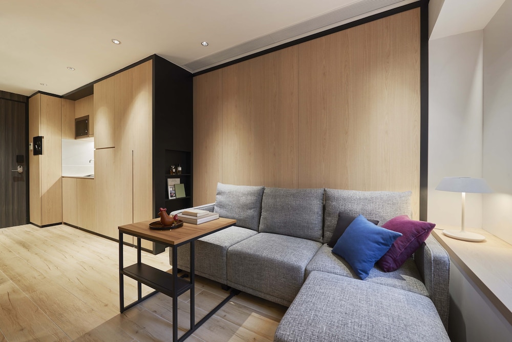 CM+ Hotels and Serviced Apartments 20/44