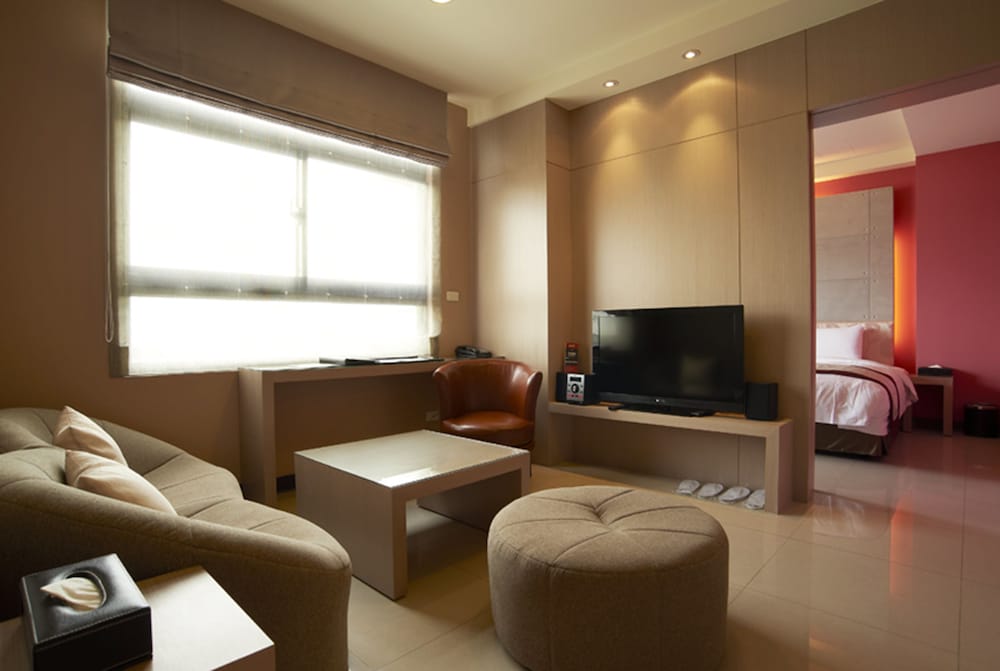 MASTER HOTEL 17/25