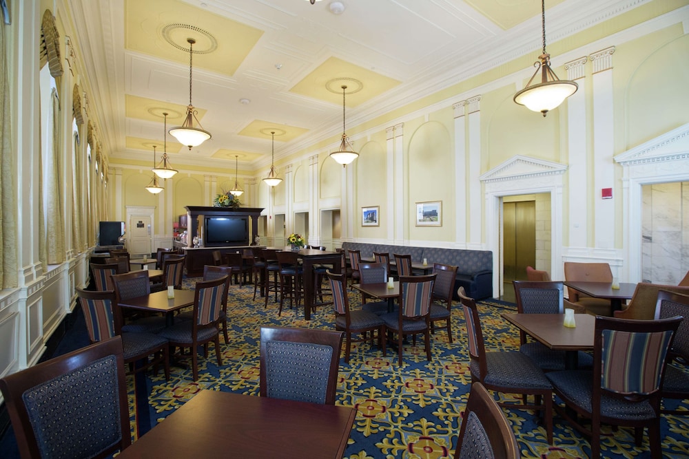Hampton Inn & Suites Providence Downtown 43/50