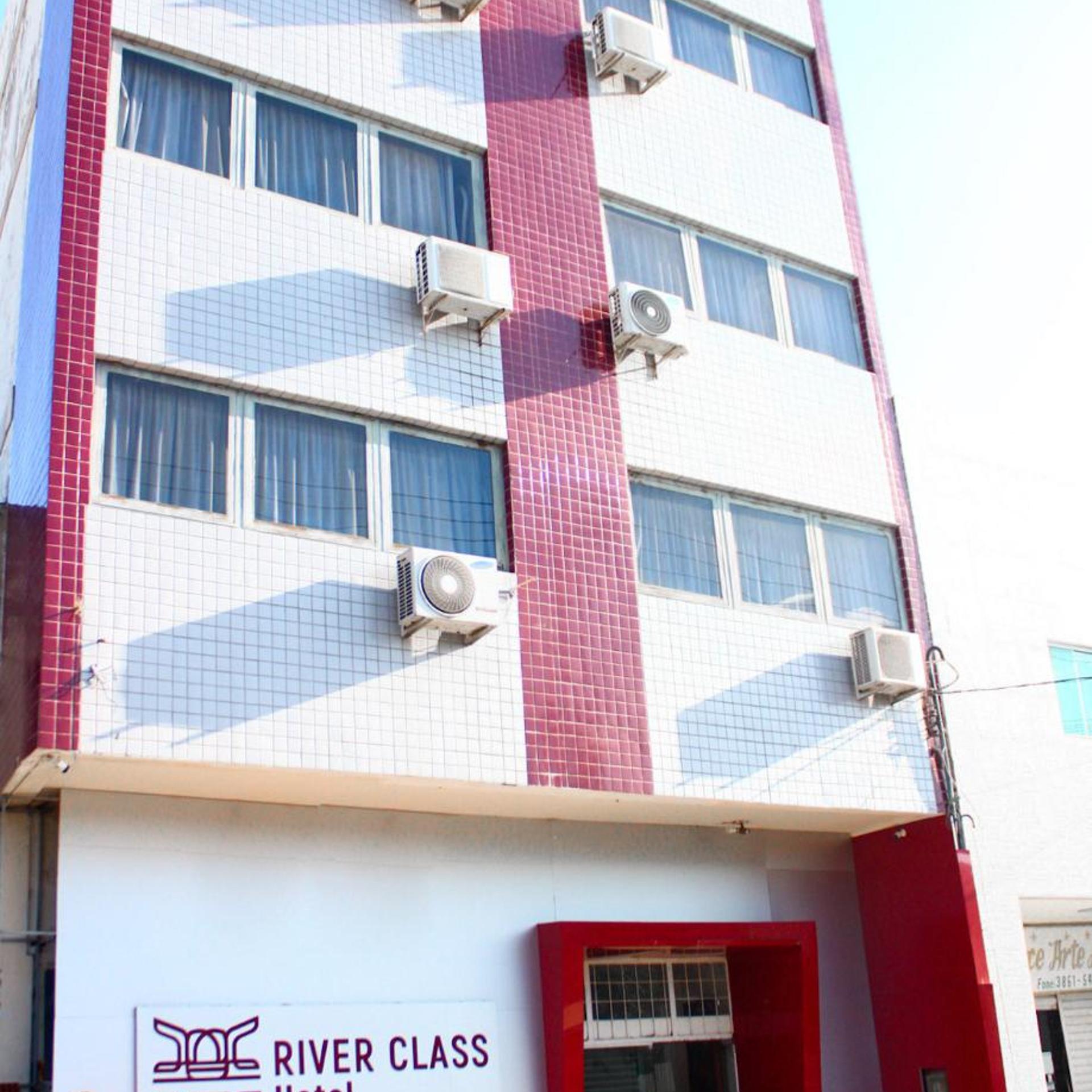 River Class Hotel 1/50