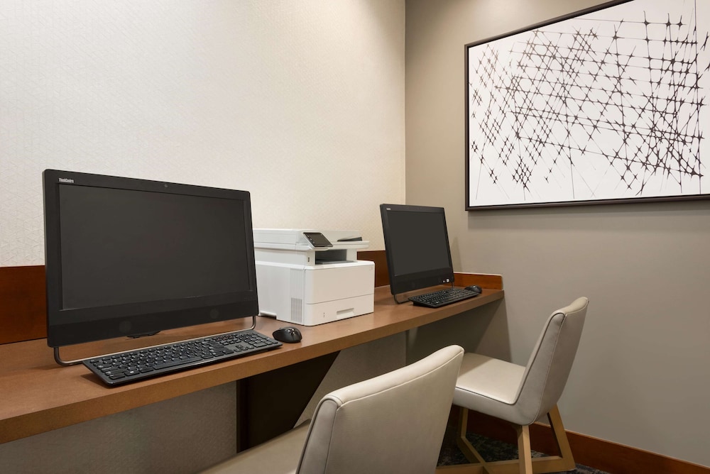 Hyatt Place Chicago/ Schaumburg 31/34