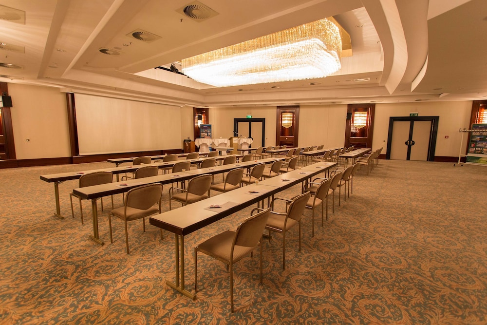 Radisson Blu Hotel Cottbus 47/67