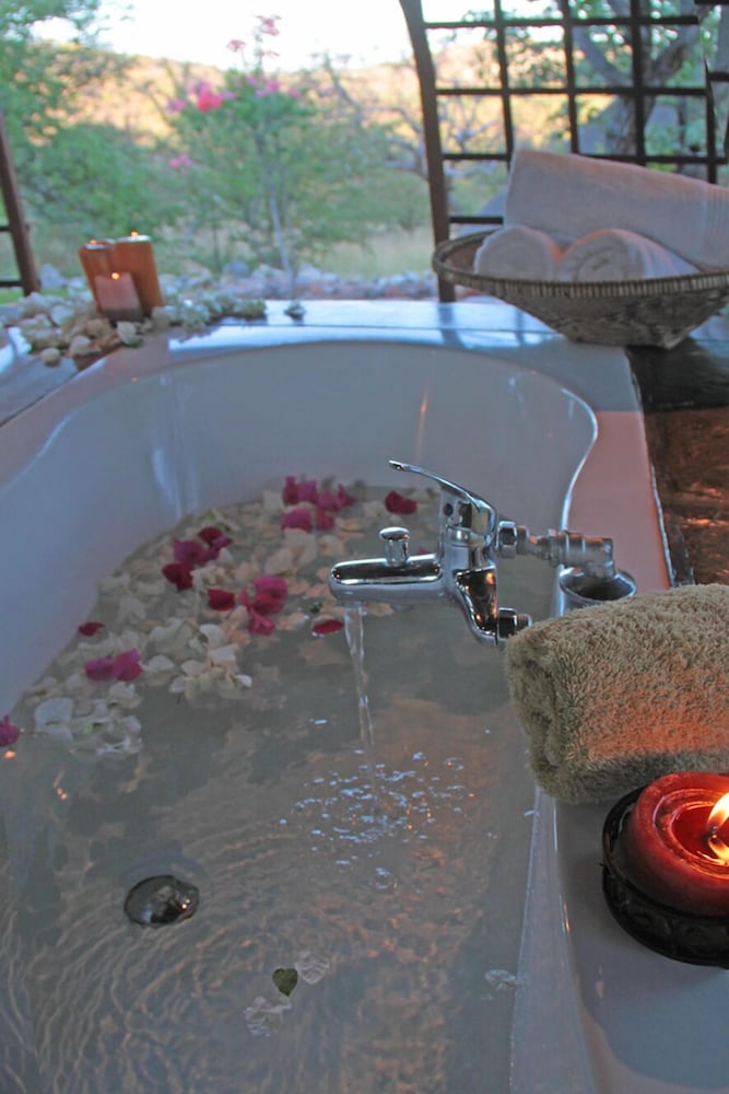 Aha Eagle Tented Lodge & Spa Etosha 39/56