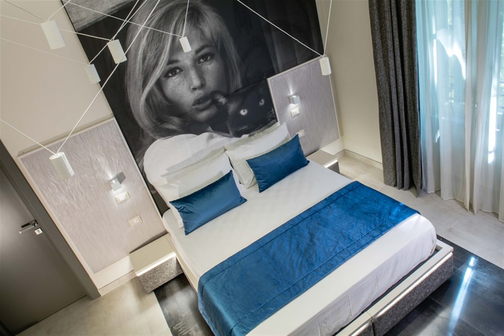 Via Veneto Luxury Suites 19/50