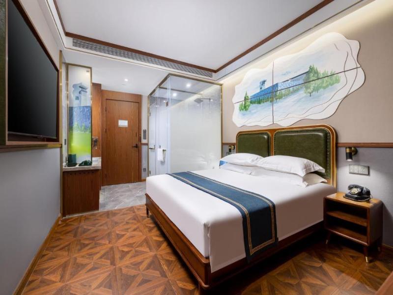Cinema, Double Bed