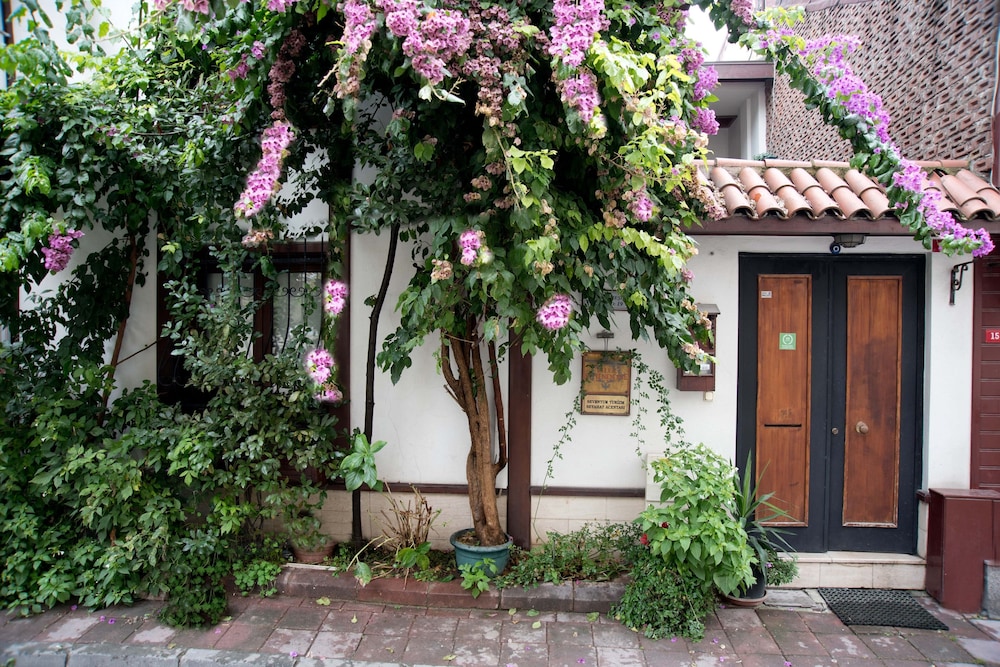 Villa Sphendone Suites 46/50