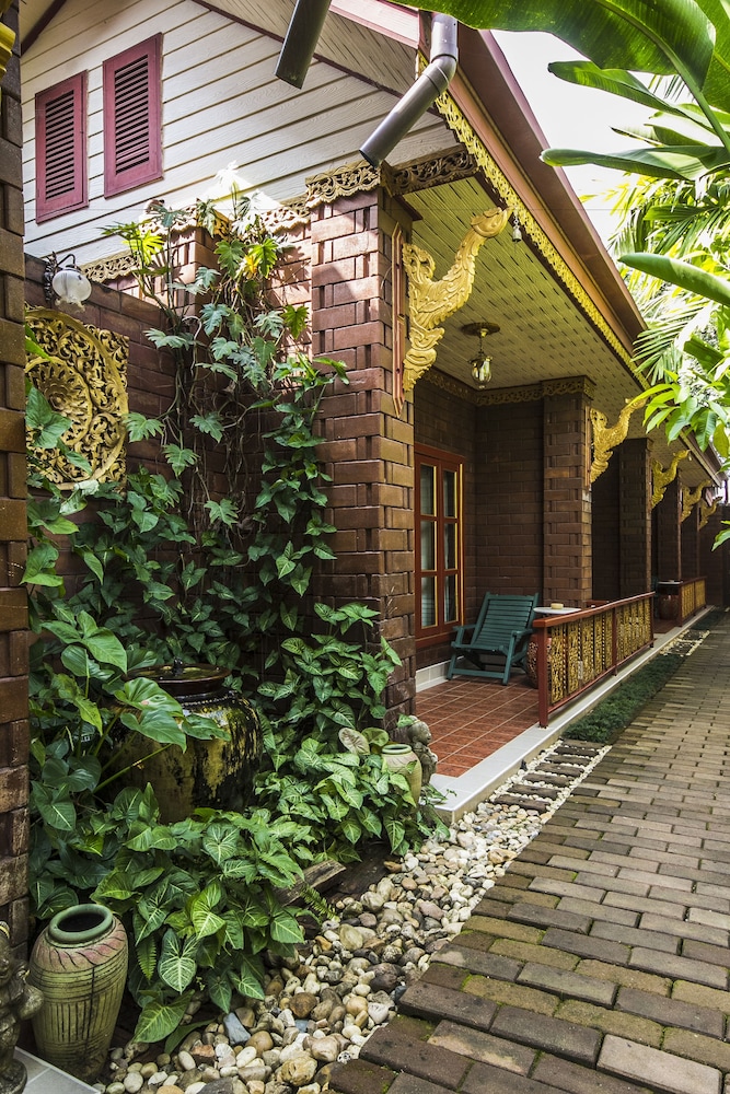 Irawadee Resort 47/51