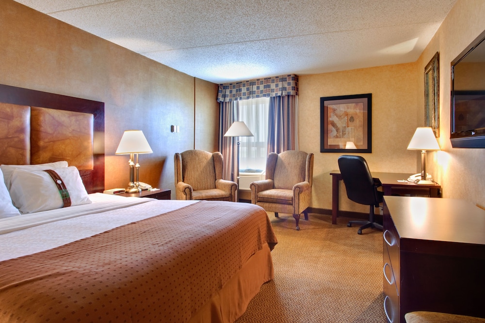 Holiday Inn Calgary- Airport 11/65