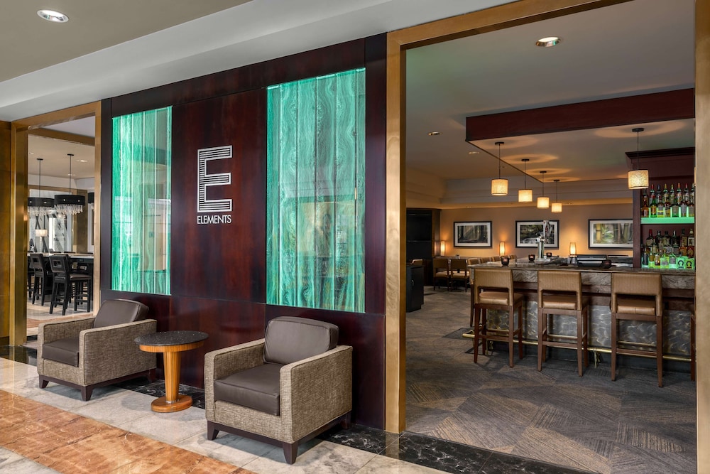 DoubleTree by Hilton New York LaGuardia Airport 26/54