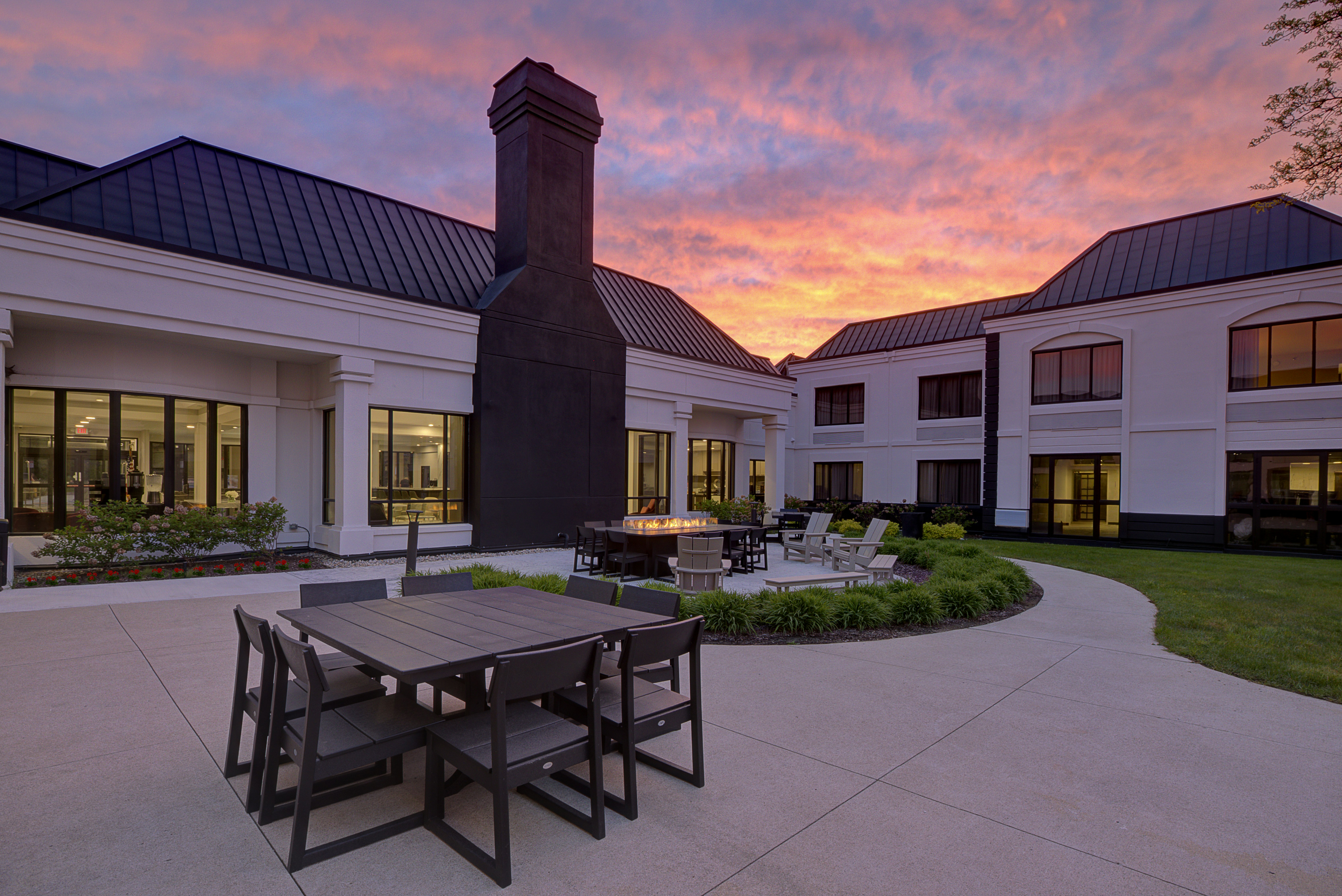 Doubletree By Hilton Detroit Novi 70/74